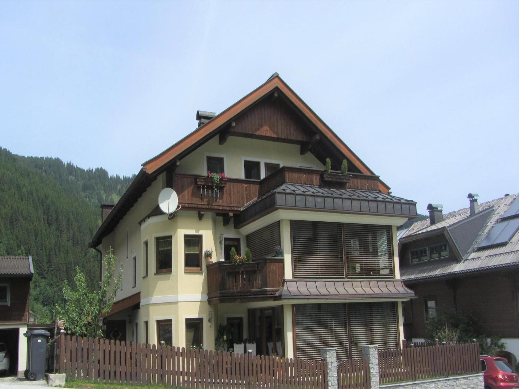Flat In Krimml With A Balcony Exterior foto